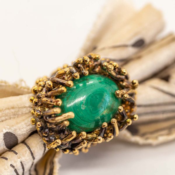 Anello anemone con grande malachite