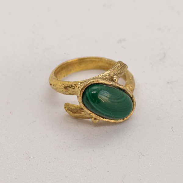 Anello sbieco con malachite