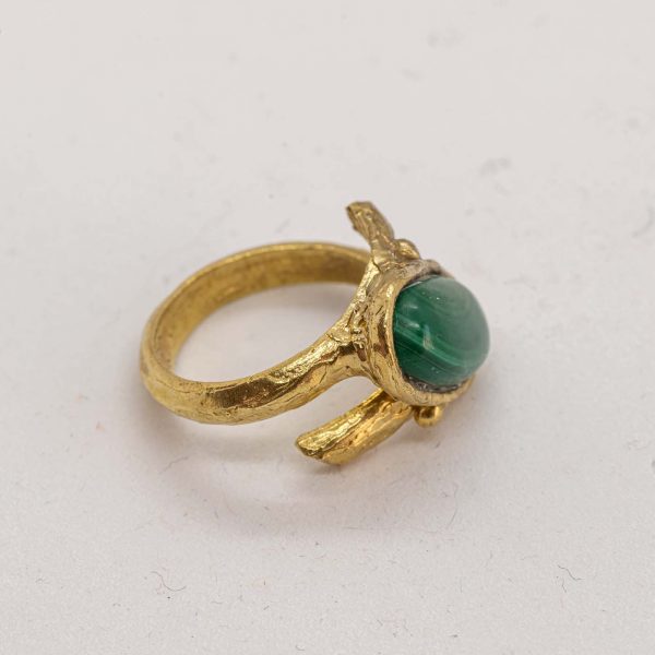 Anello sbieco con malachite