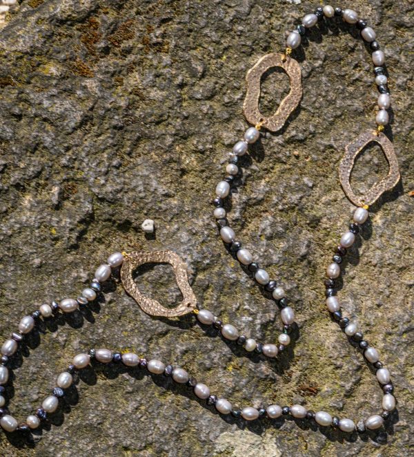 Collana forme su perle di fiume